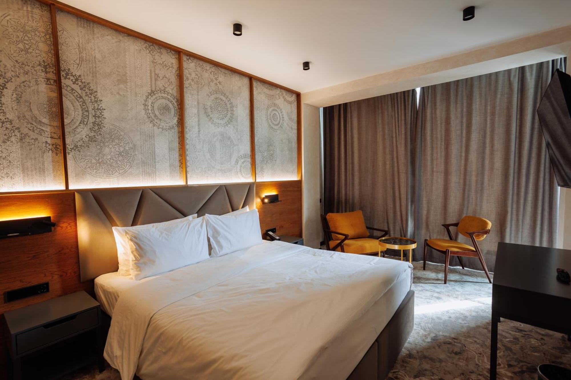Aurum Garden Hotel Shymkent Exterior photo
