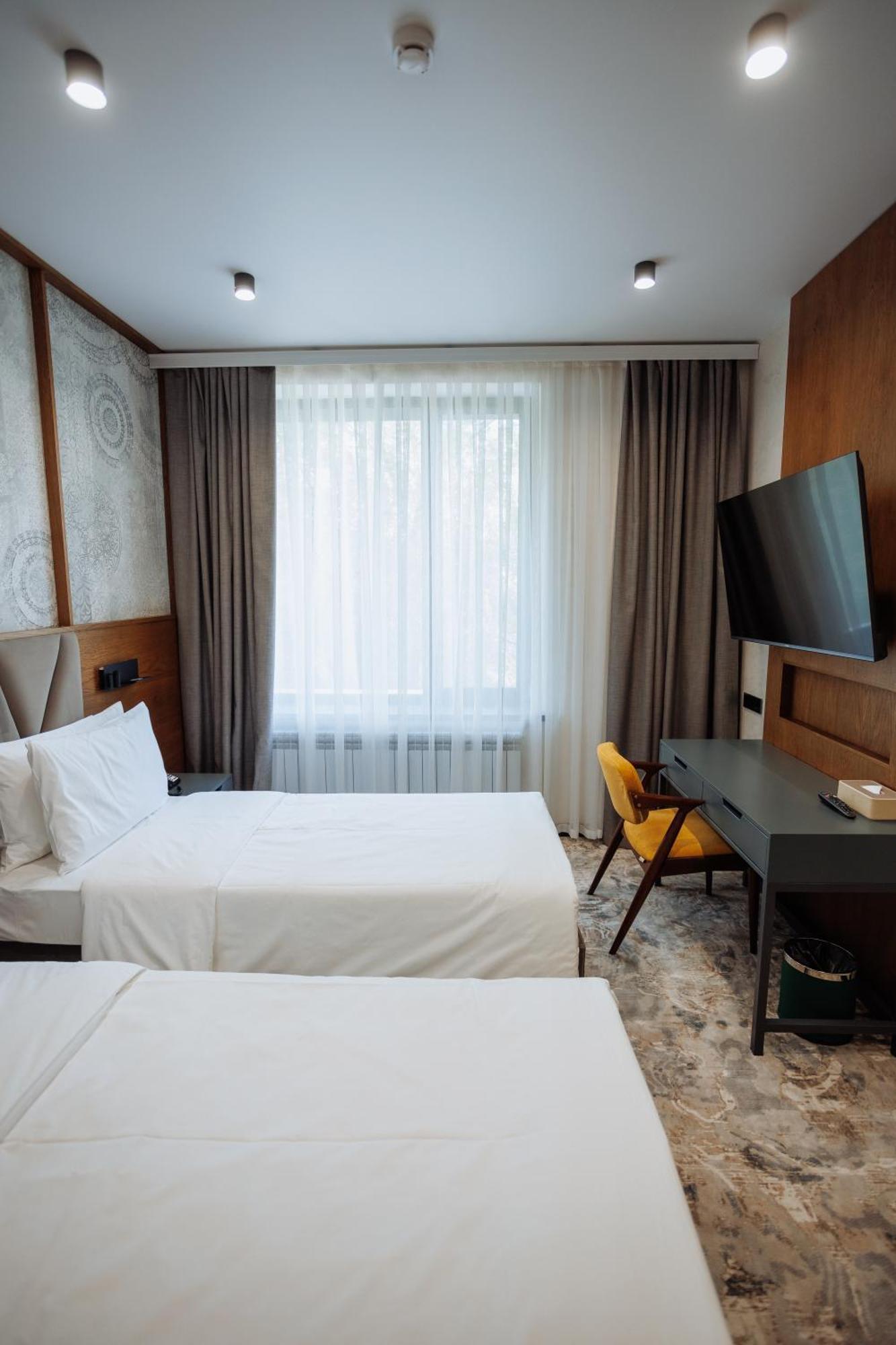 Aurum Garden Hotel Shymkent Exterior photo