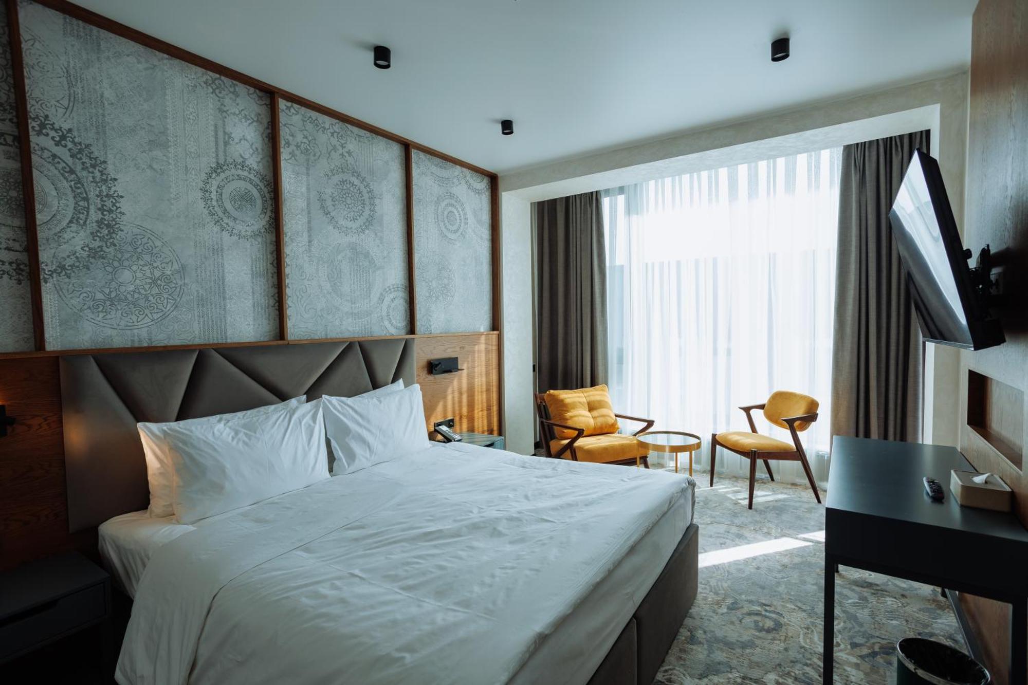 Aurum Garden Hotel Shymkent Exterior photo
