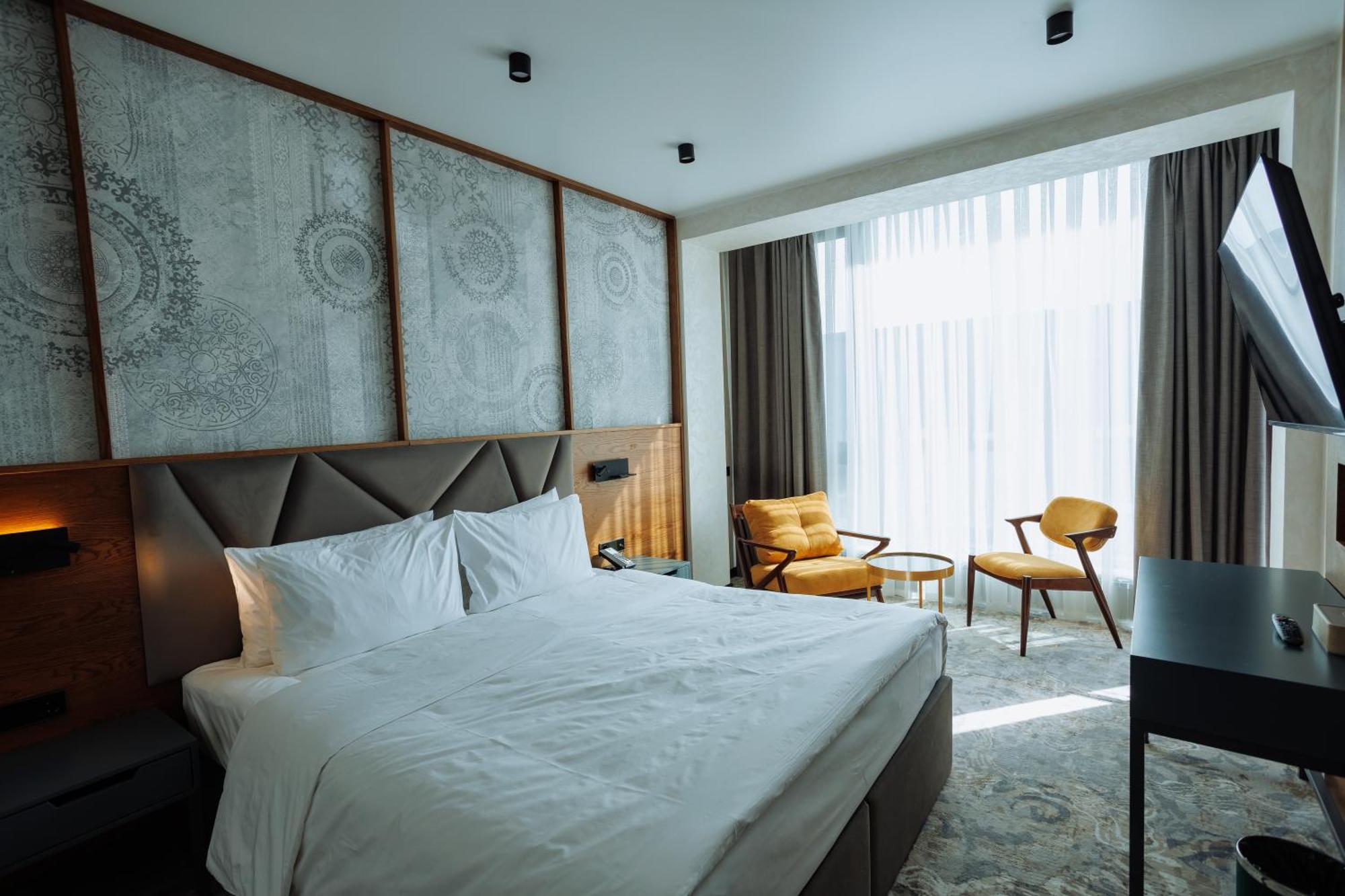 Aurum Garden Hotel Shymkent Exterior photo